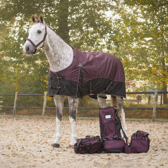 Zimní nepromokavá deka QHP 1200D - 150g kolekce 20225/26 Vínová