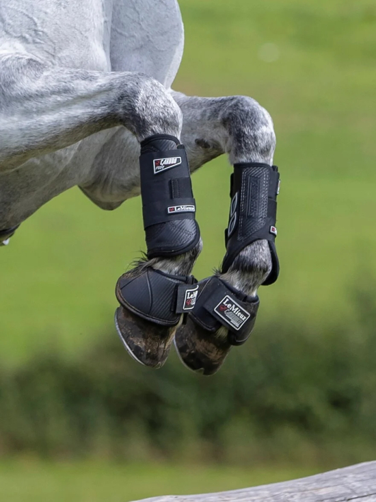 Přední chrániče Carbon Air XC LeMieux